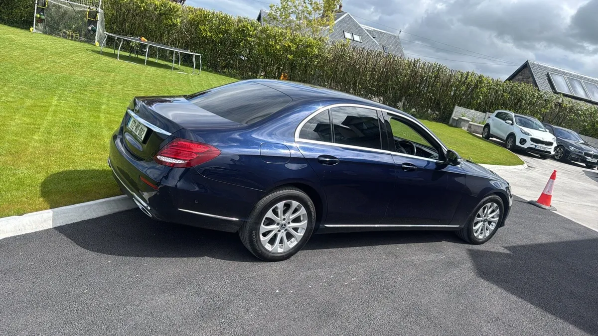 Mercedes alloy wheels and tyres - Image 2