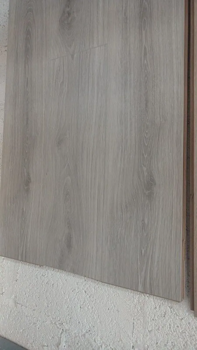 laminate flooring  supply and installation - Image 3