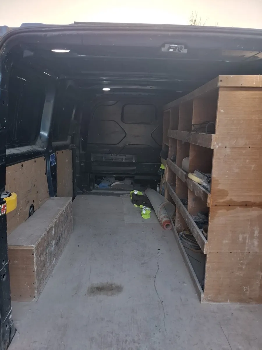 Ford Transit Custom 2020 - Image 2