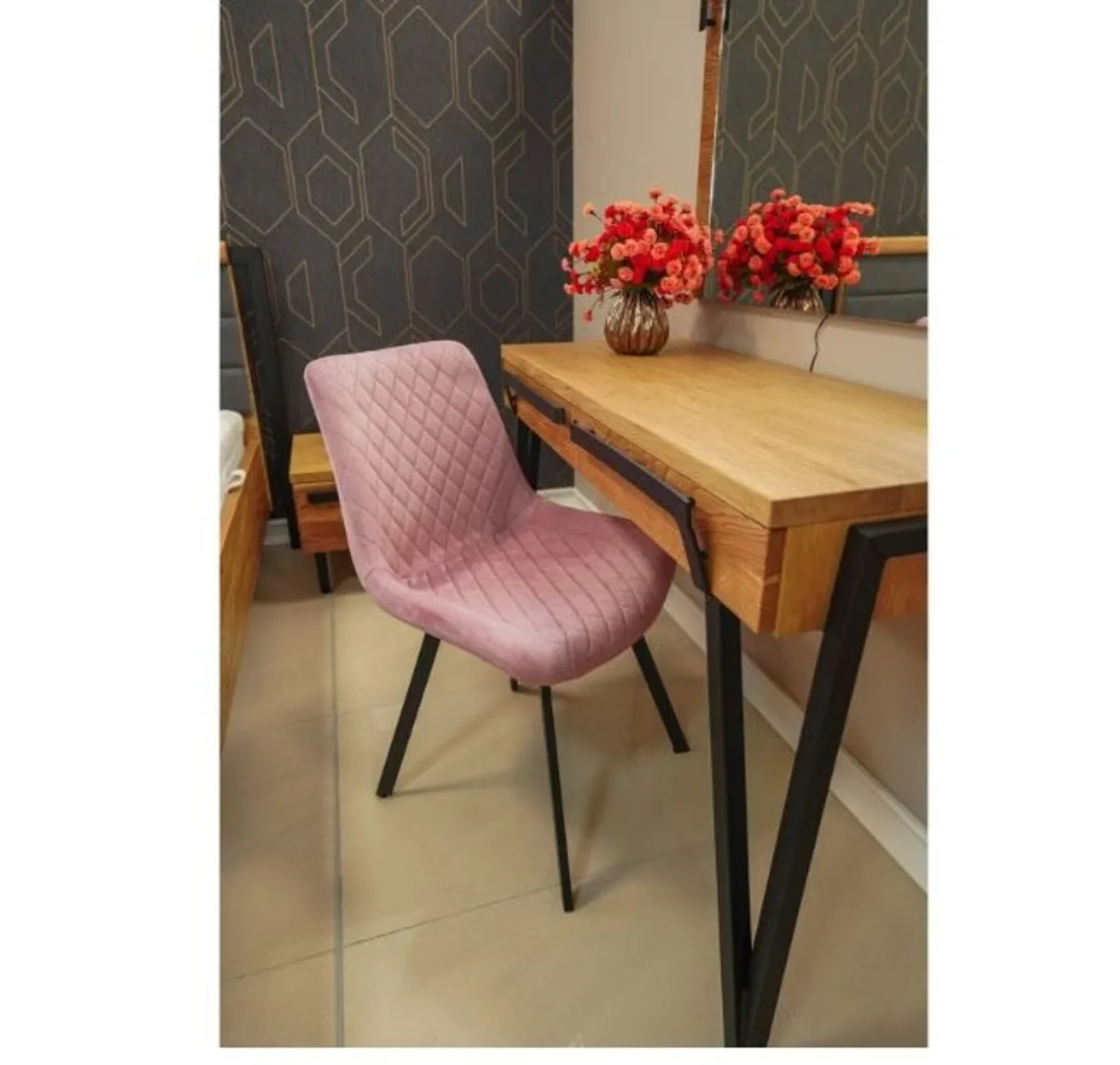 Savina Pink Velvet Upholstered Chair - Image 1