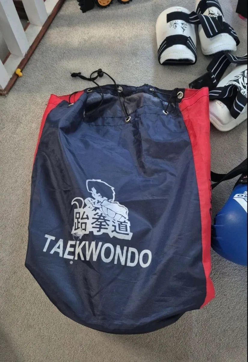 Childs Taekwondo gear - Image 2