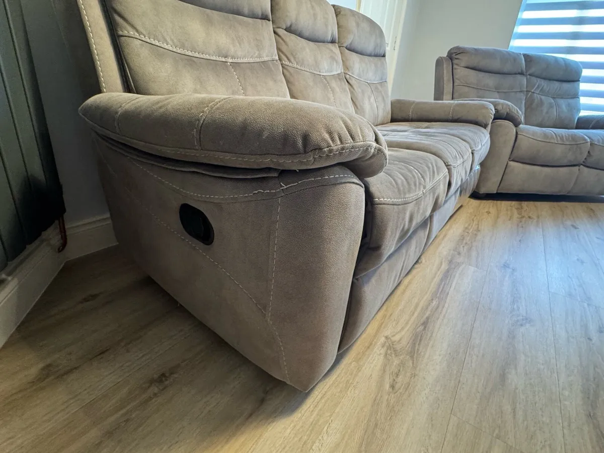 3 +2 seater sofas - Image 4