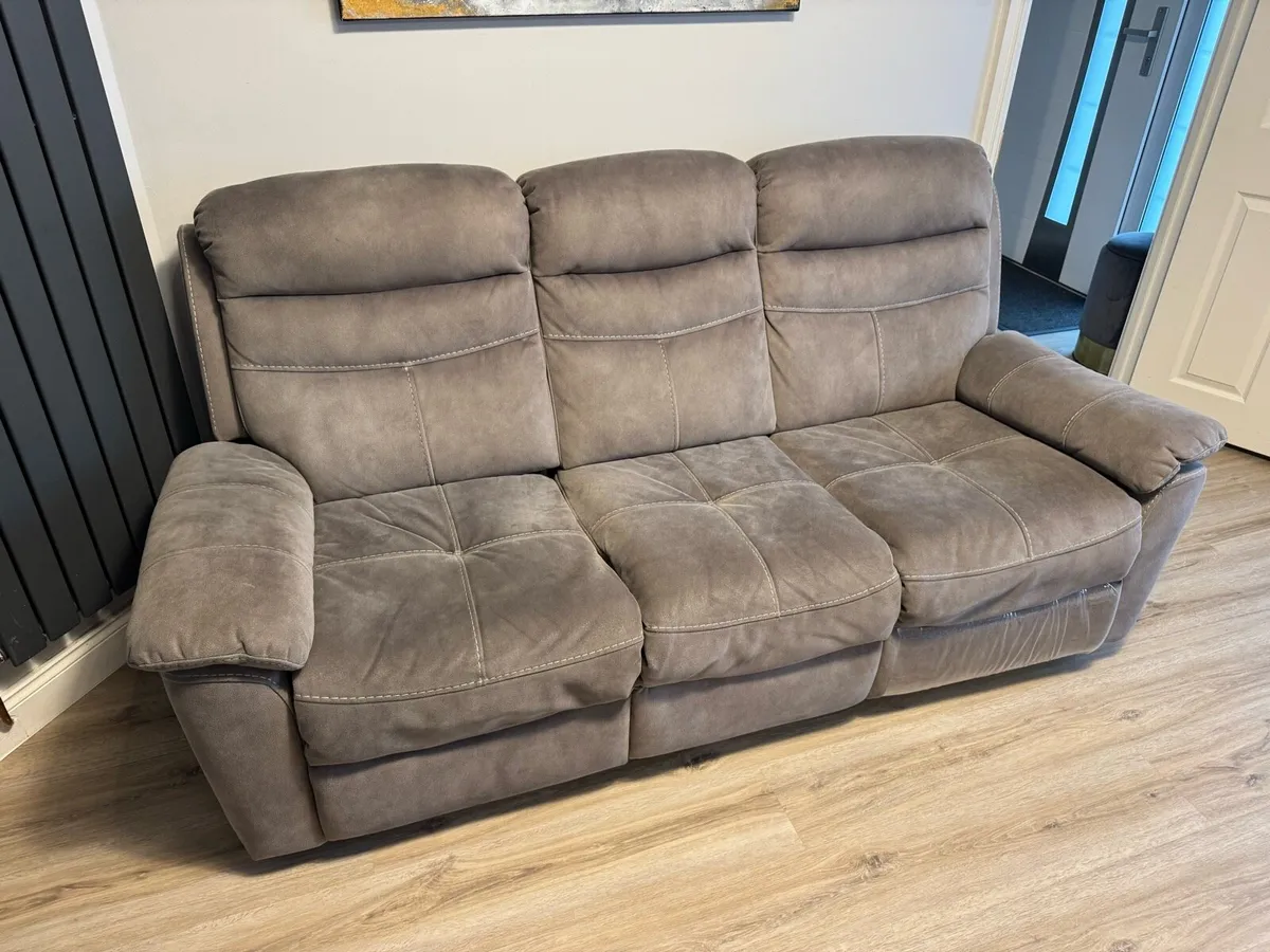 3 +2 seater sofas - Image 2