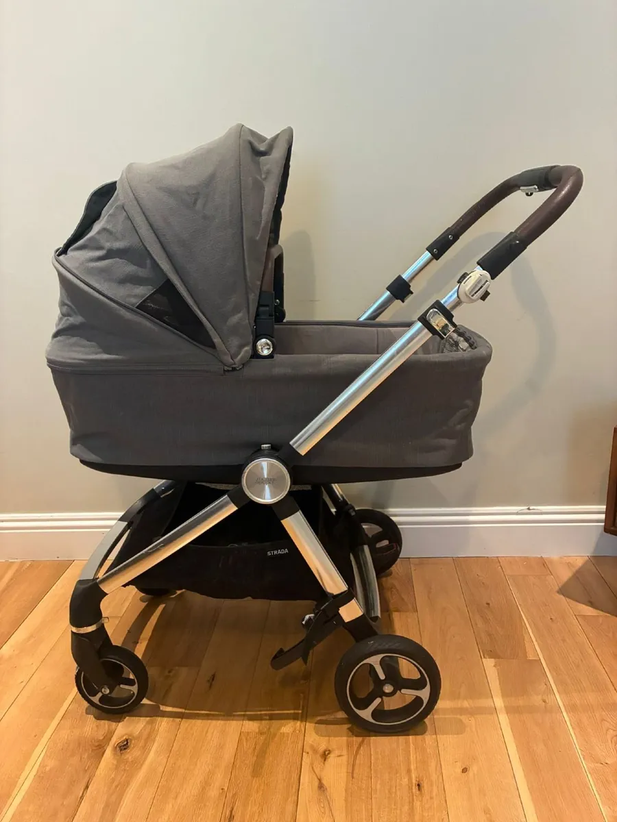 Pram  (Mamas and Papas Travel Bundle) - Image 1