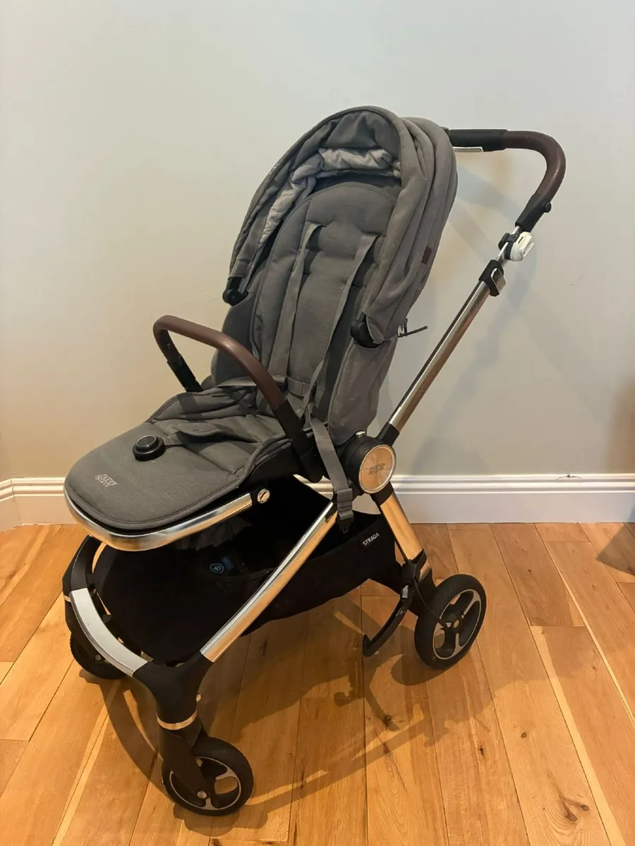 Pram  (Mamas and Papas Travel Bundle) - Image 2