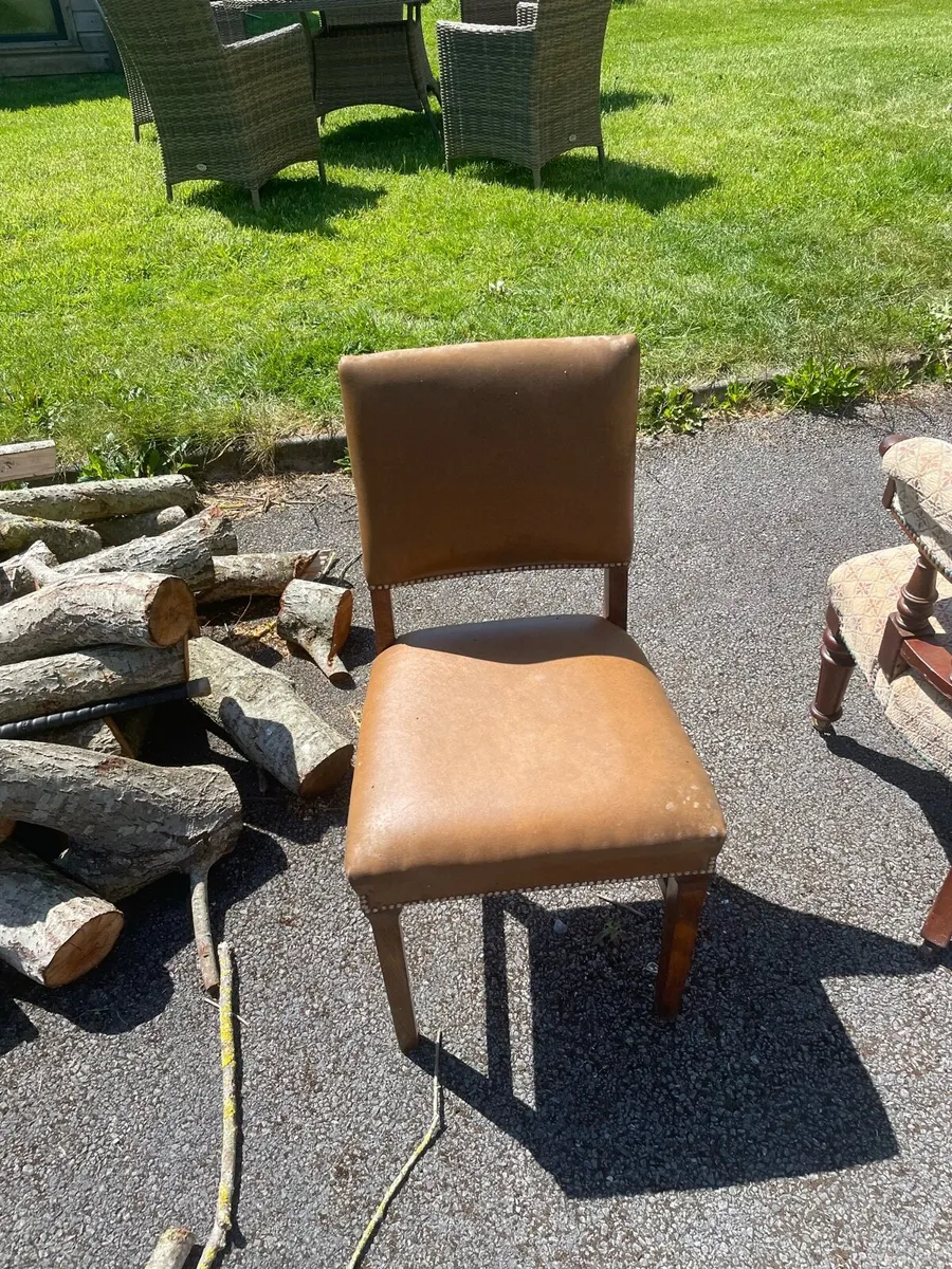 Assortment of chairs - Image 3