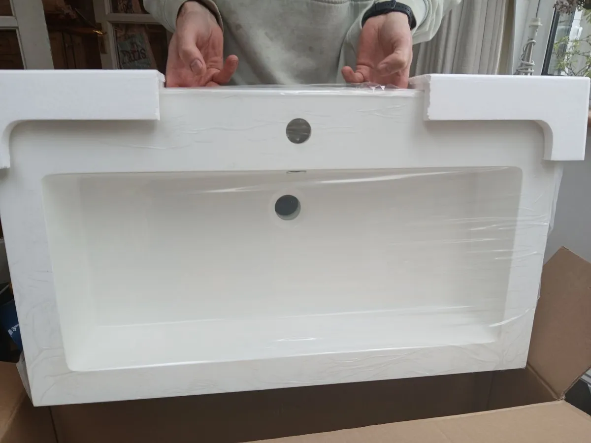 Ceramic bathroom rectangular Sink - Image 1