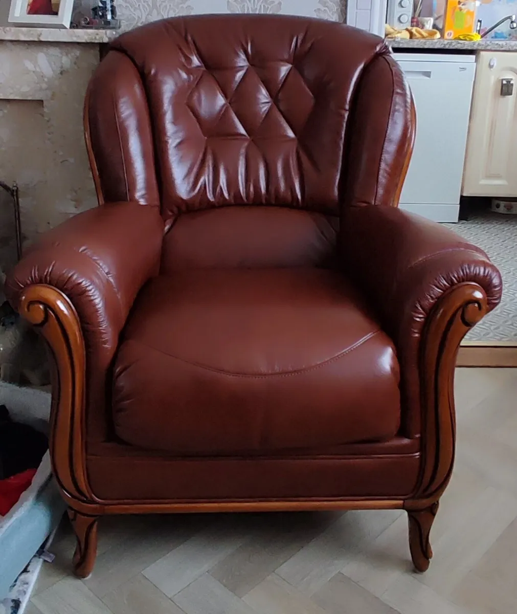 Italian leather 3 piece suite - Image 3