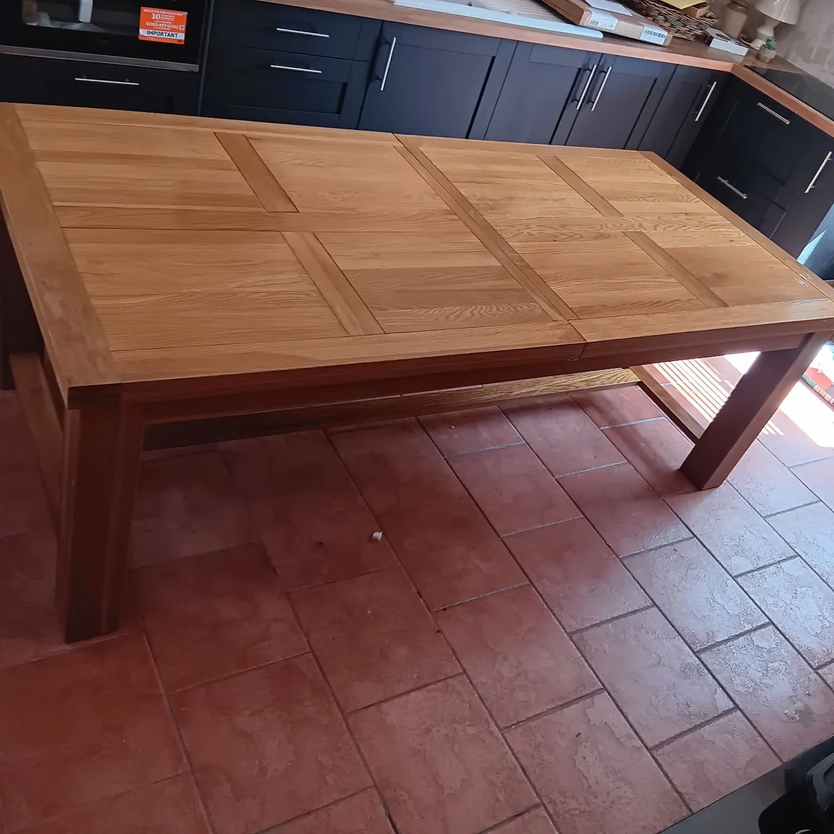 Solid Oak Dining table and chairs - Image 4