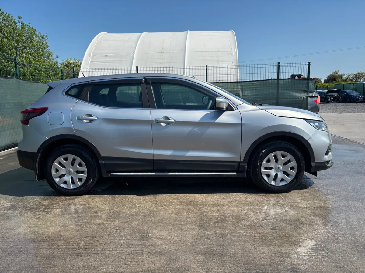 2018 Nissan Qashqai Diesel Drive Home - Image 4