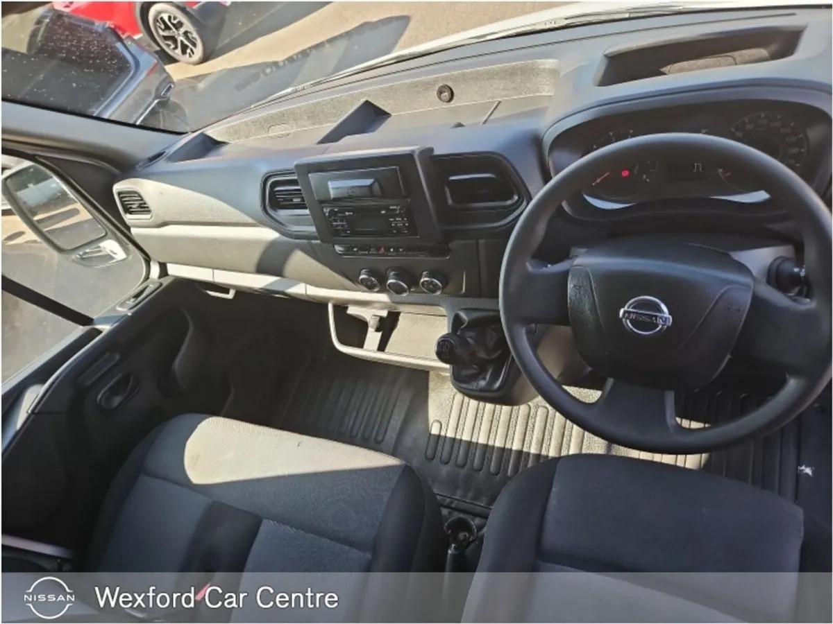 Nissan NV400 NV400 L2 H2 FWD 135 MY20 3DR €19,000 - Image 4