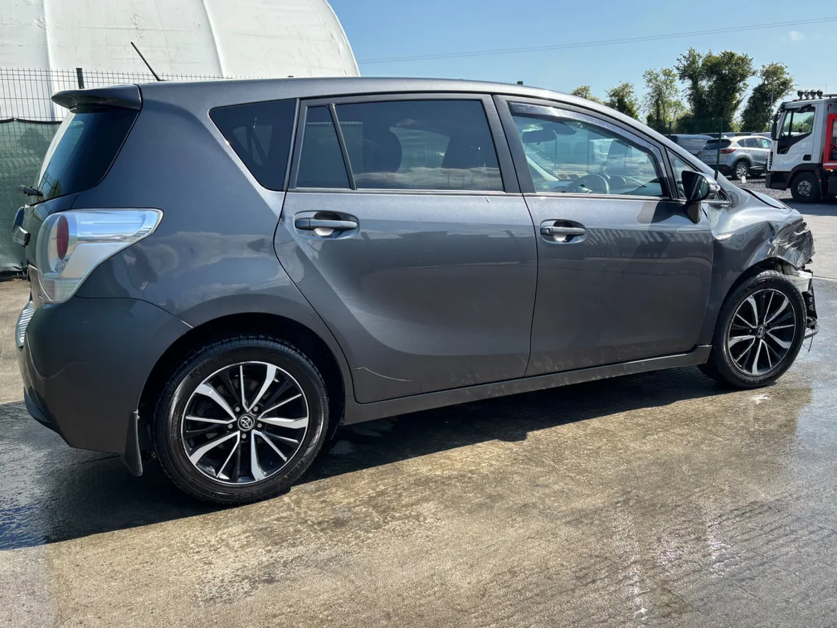 2018 Toyota Verso 7 seater Diesel - Image 3
