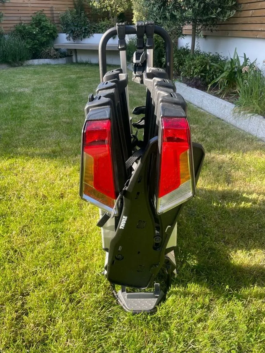 Thule EasyFold XT 3-Bike Towbar Mounted Bike Rack - Image 2