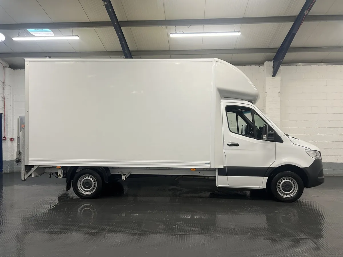 2021 Mercedes-Benz Sprinter Luton Box Van - Image 1