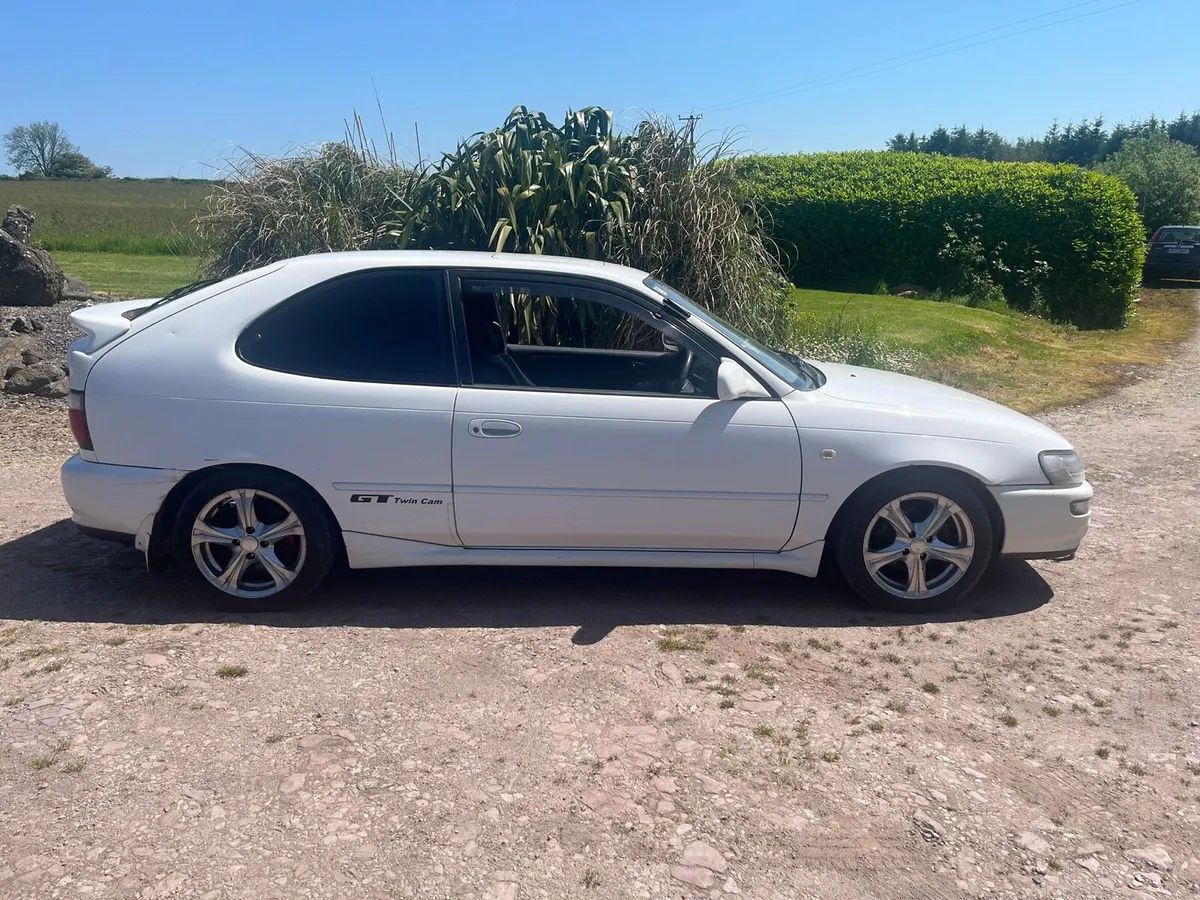 Toyota Corolla GXI 1.8 - Image 4
