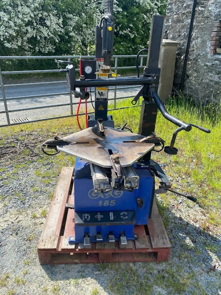 Tyre Changer - Image 1