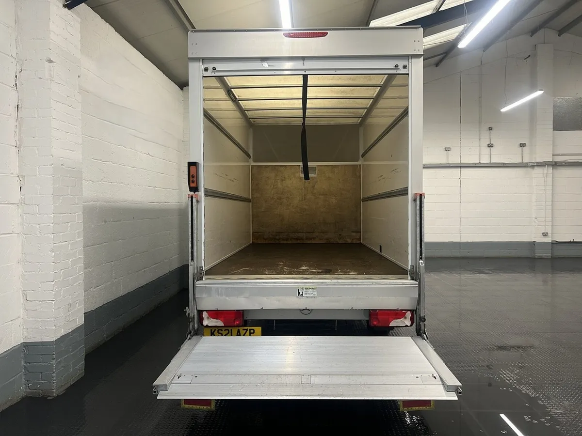2021 Mercedes-Benz Sprinter Luton Box Van - Image 2