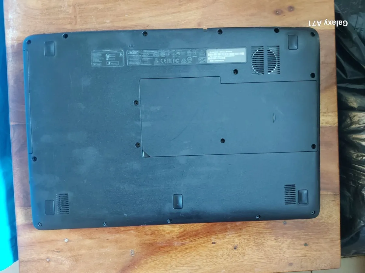 ACER ASPIRE Laptop ES1-533 series, Model N16C! Red - Image 4