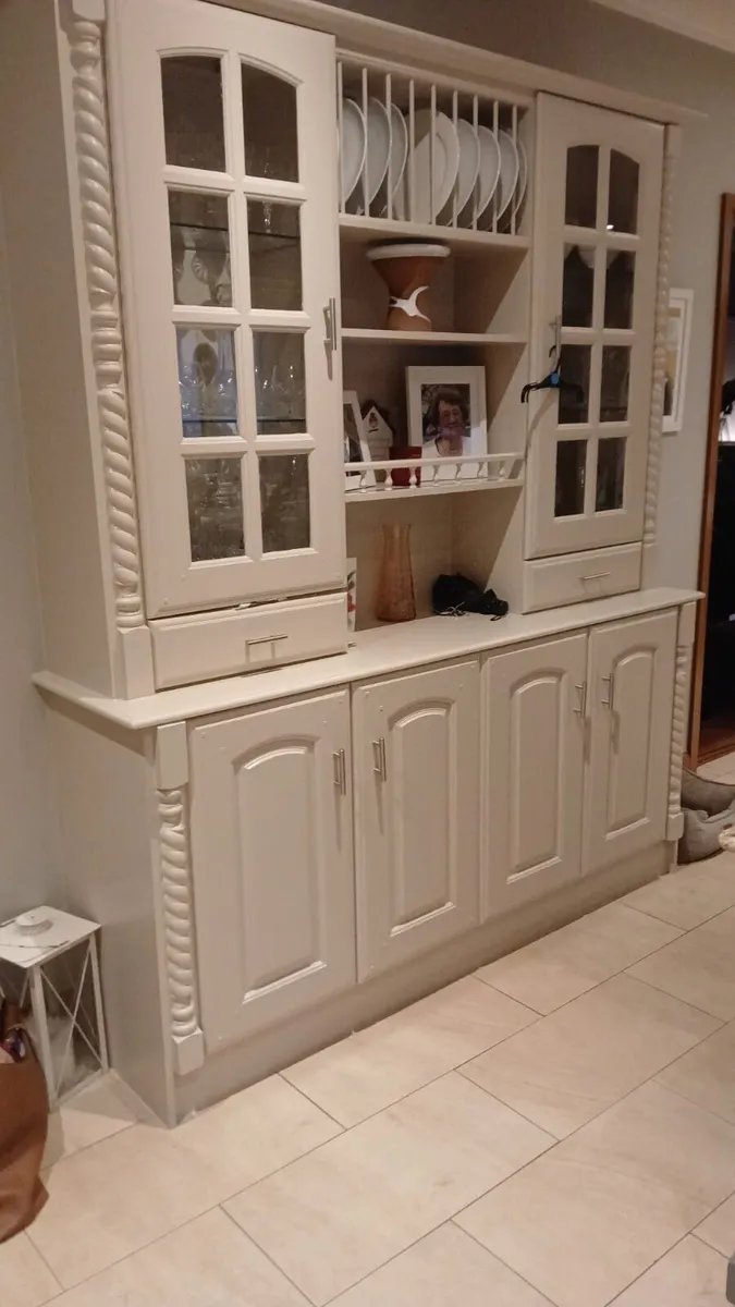 Kitchen units - Image 1