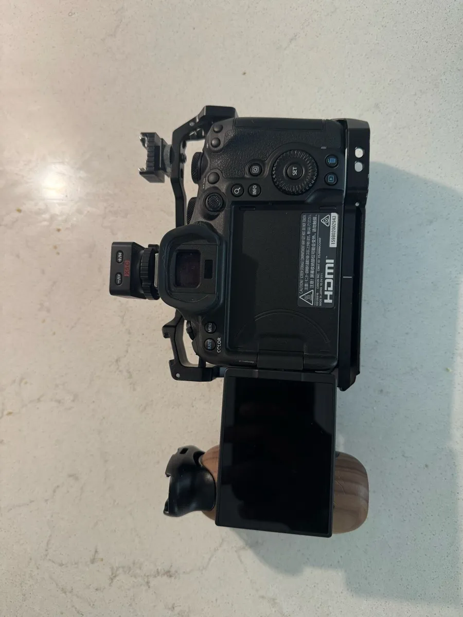 Canon camera r6 mark iii - Image 2