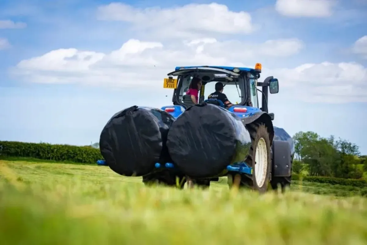 New Fleming Bale Lifters - Image 1