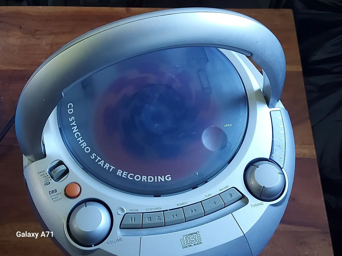 PHILIPS CD Radio Cassette Recorder, Model AZ1120 - Image 4