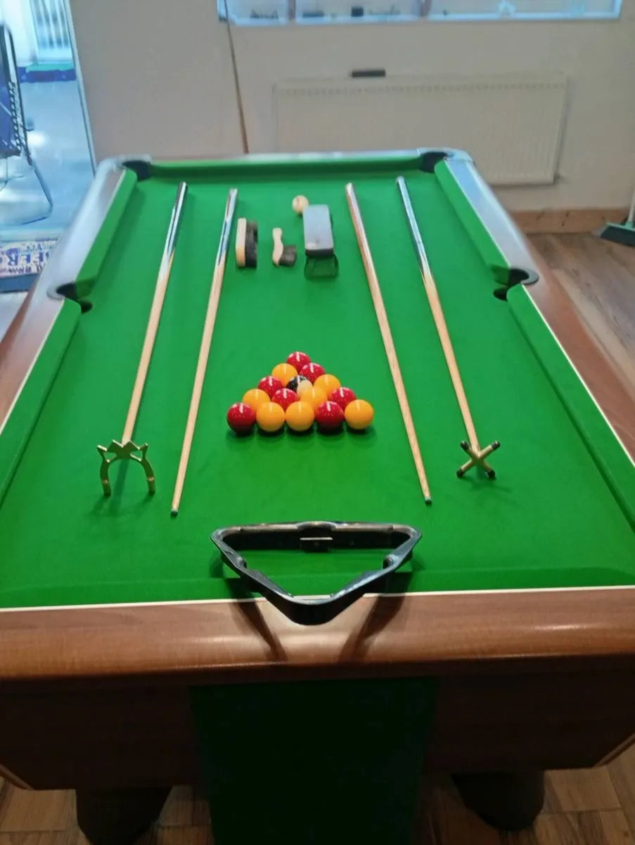 Walnut 7'supreme winner pool table - Image 3