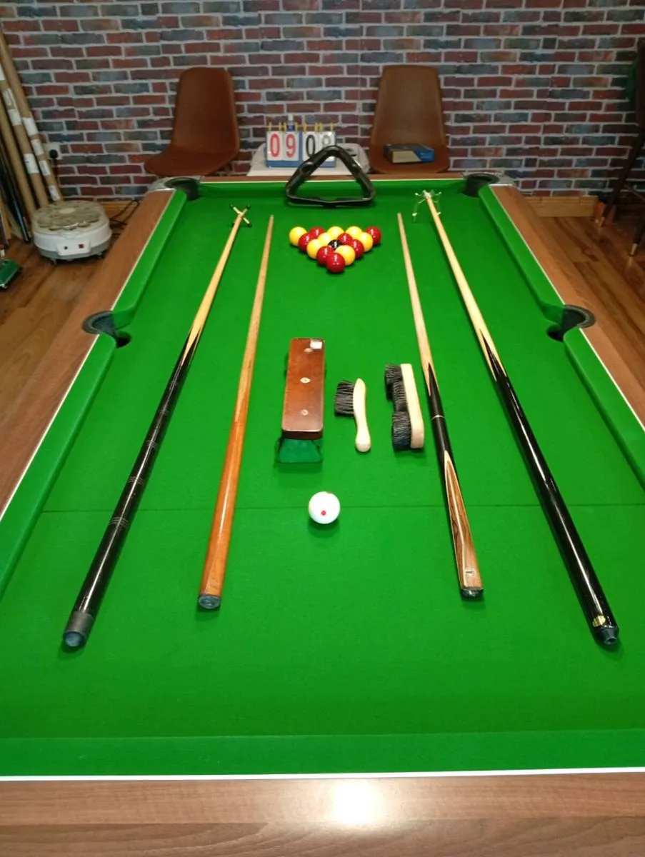 Walnut 7'supreme winner pool table - Image 4