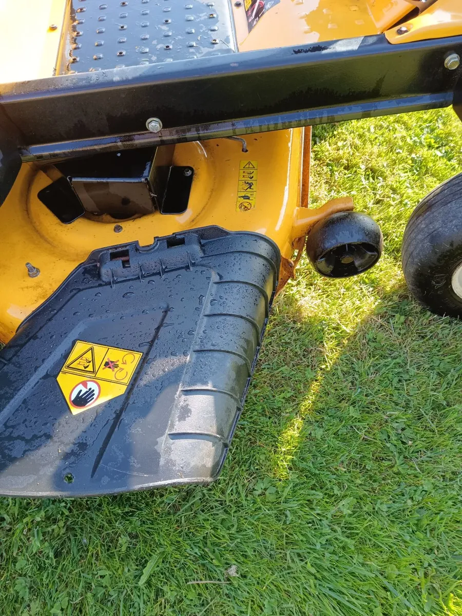 Ride on lawnmower - Image 2