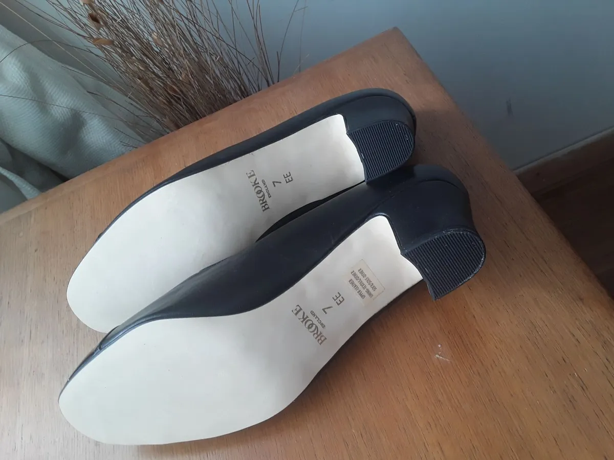 Brand new black designer shoes - Image 3