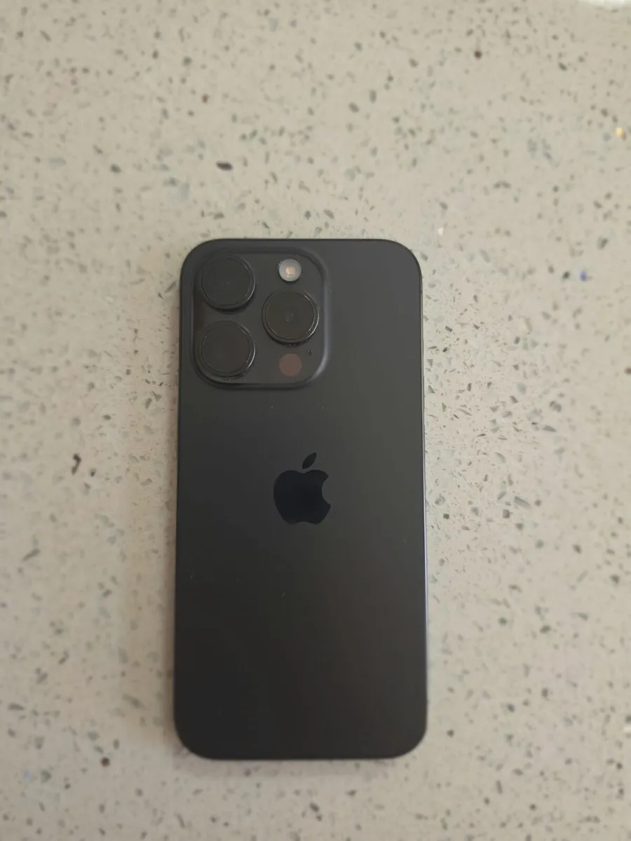 I Phone 15pro black 128GB - Image 2