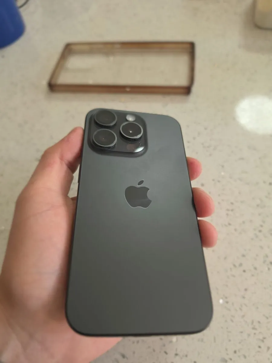 I Phone 15pro black 128GB - Image 4