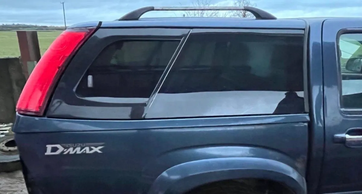 Isuzu D max canopy - Image 1