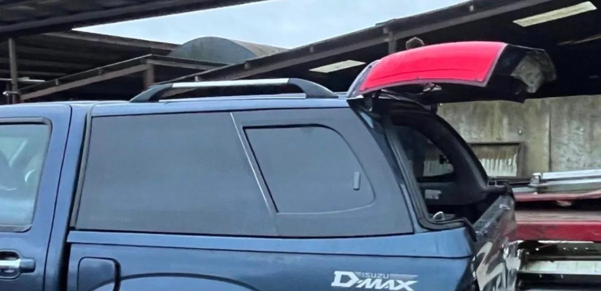 Isuzu D max canopy - Image 2