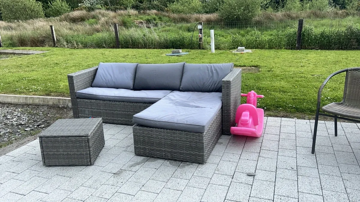 Garden sofa - Image 1