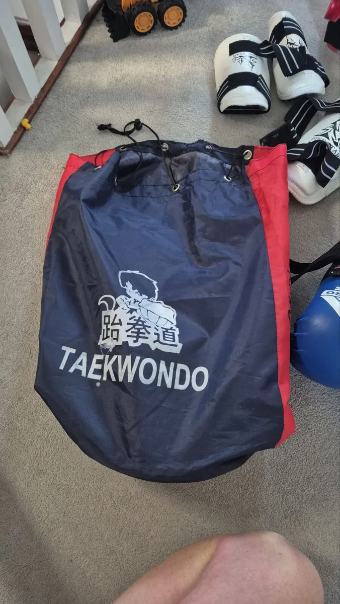 Childs Taekwondo gear - Image 2