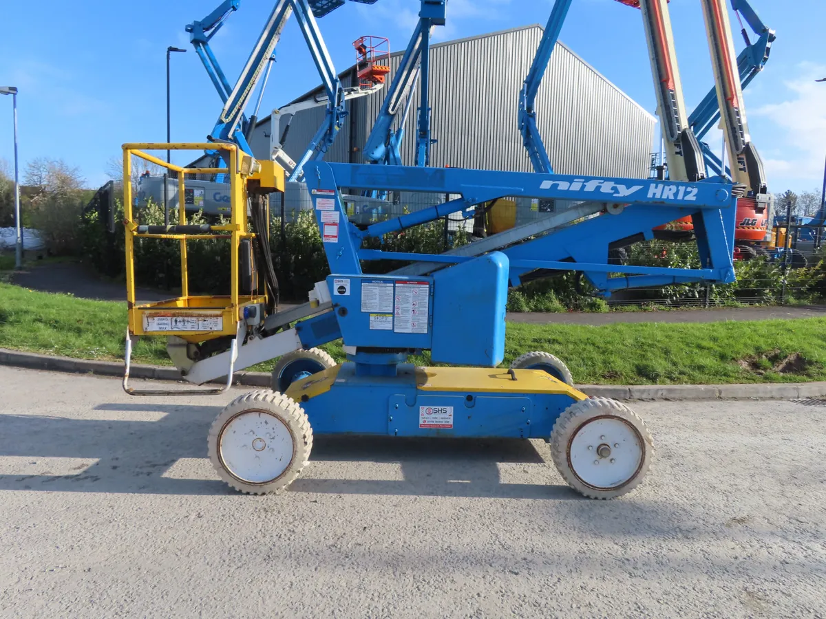 Niftylift HR12 E - Trailer Towable Access Platform - Image 2
