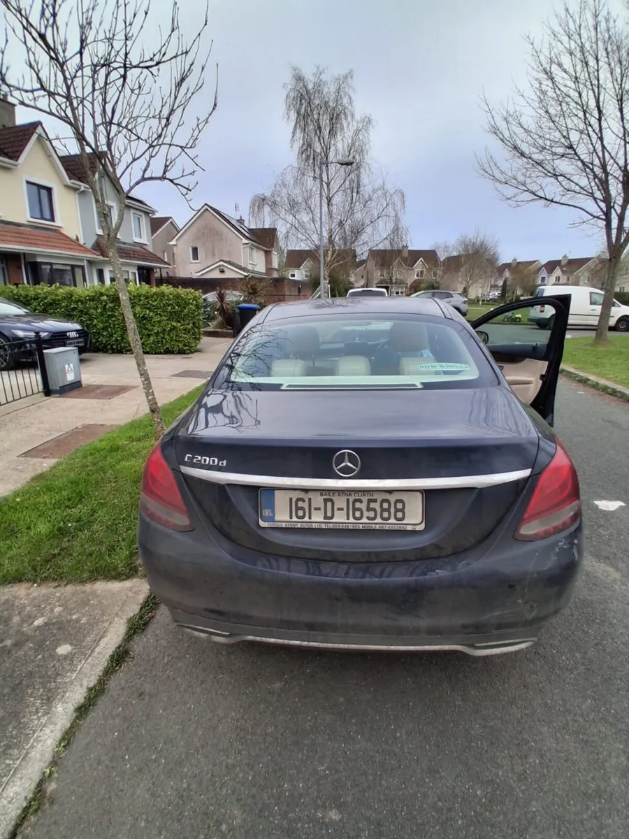 Mercedes Benz C200 - Image 3