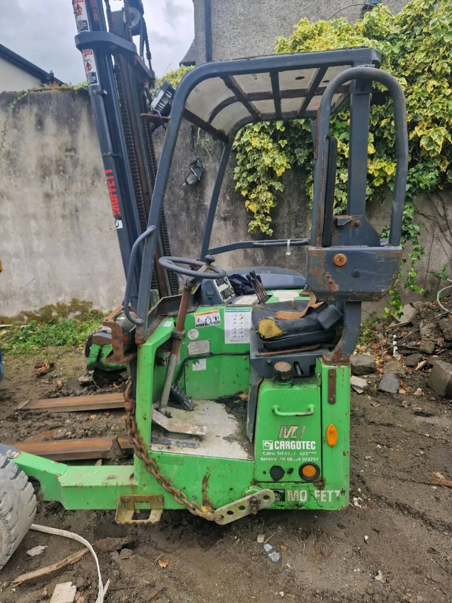 Forklift - Image 3
