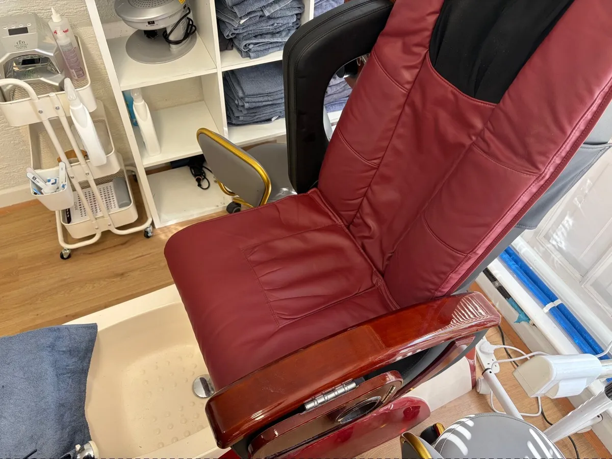 Massage chair for pedicure - Image 2