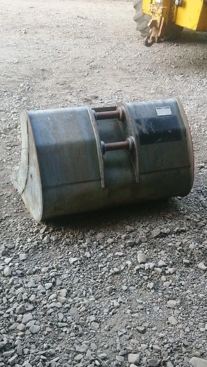 HITACHI ZAXIS DIGGER BUCKET 40mm pins - Image 2
