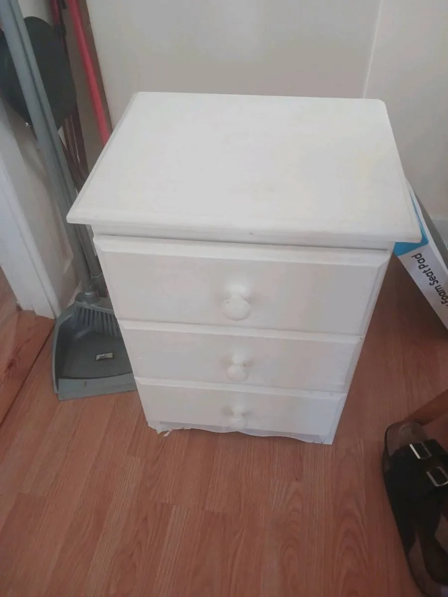 Small pine locker - Image 1