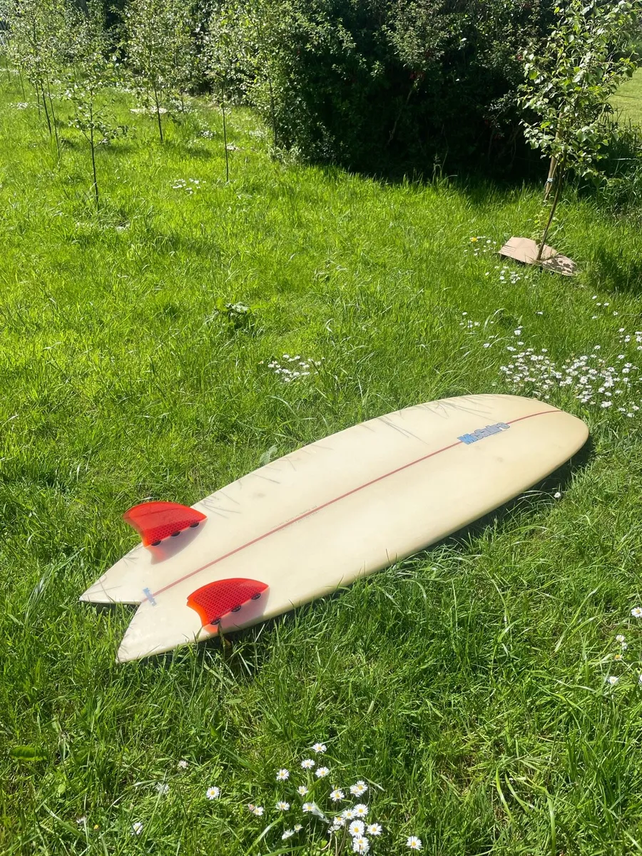 Surfboard Fish Twin - Image 1