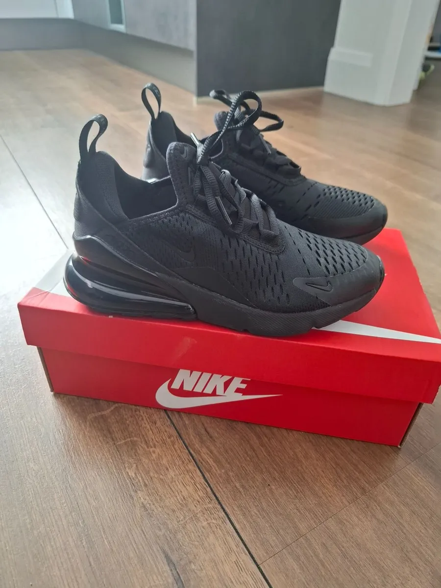 Nike air max brand new kids size 4 - Image 3