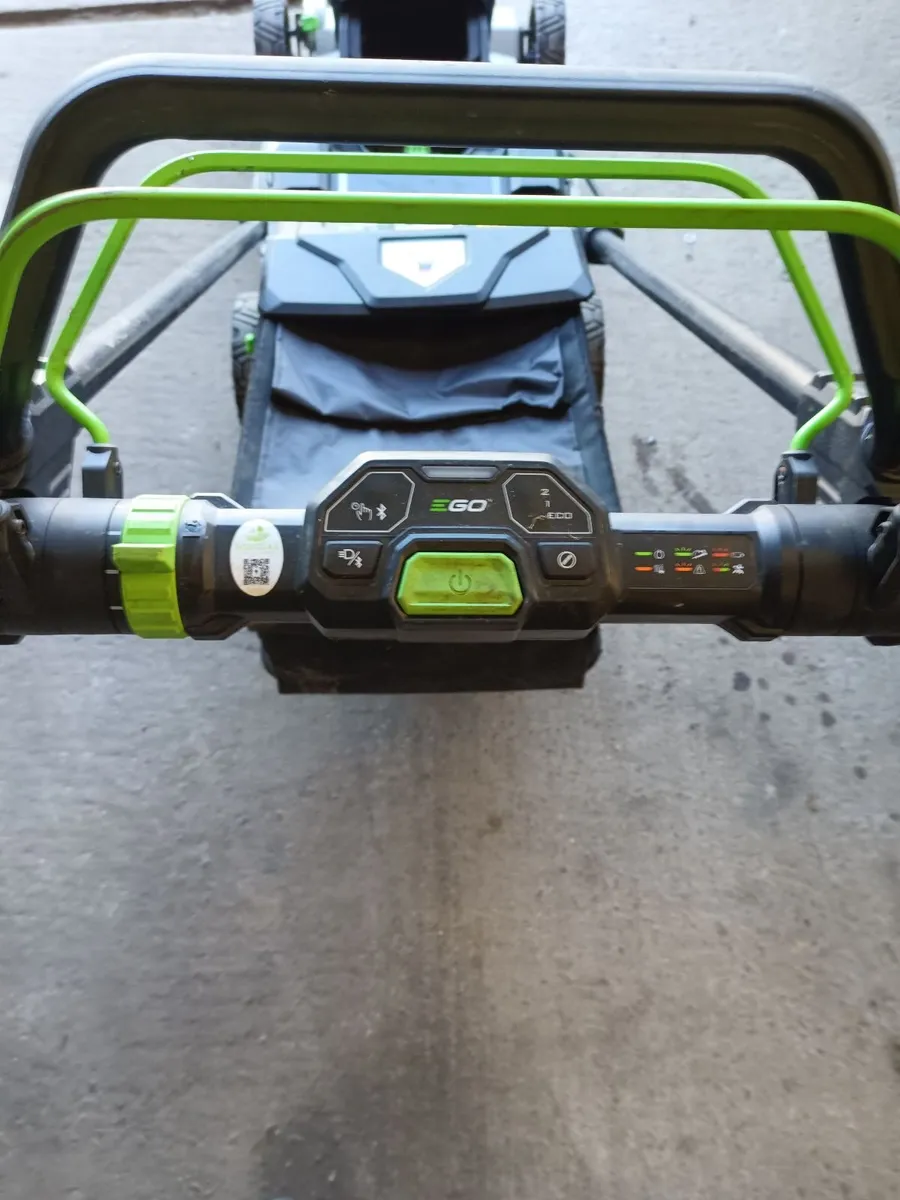 Self propelled lawnmower - Image 3