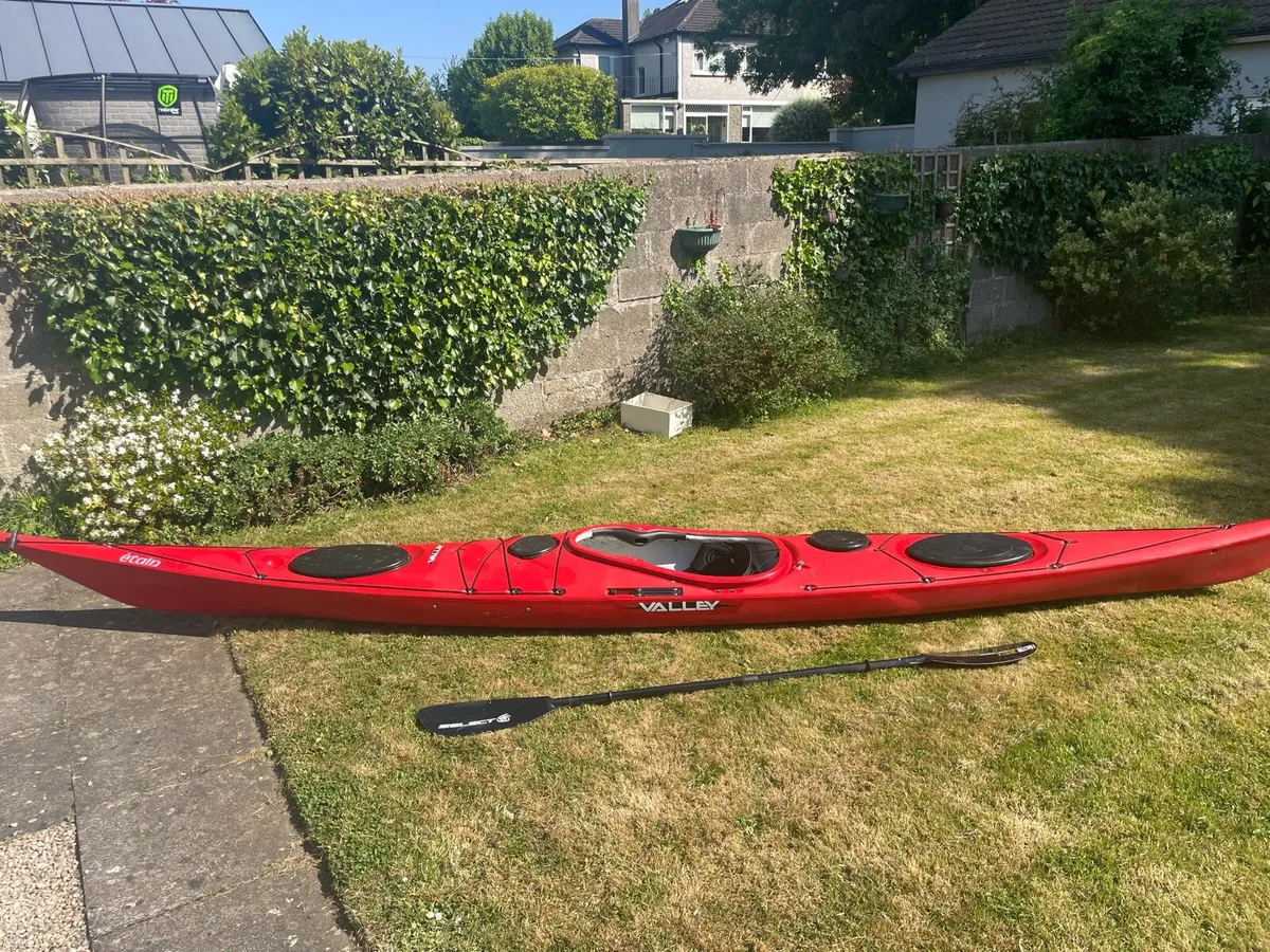 Sea Kayak - Valley Etain, paddle and wall rack - Image 1