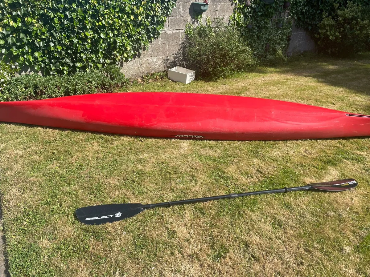 Sea Kayak - Valley Etain, paddle and wall rack - Image 2