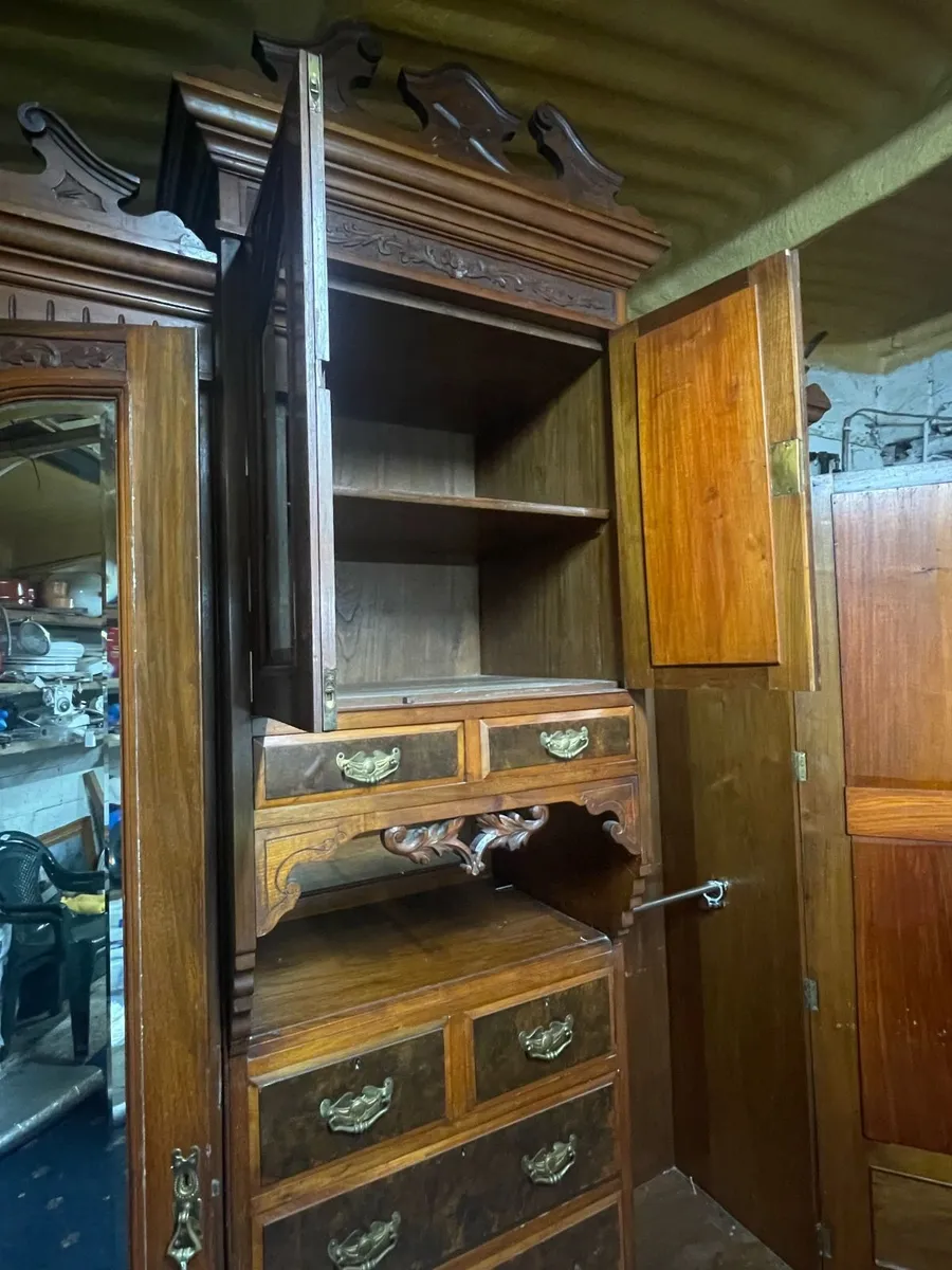 Late Victorian Walnut Triple Wardrobe - Image 4