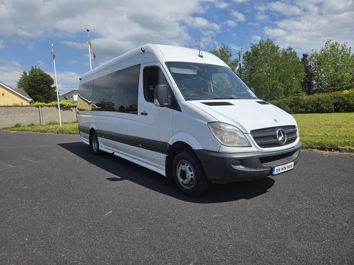 2009 Mercedes Sprinter Minibus 
X18 seater - Image 2