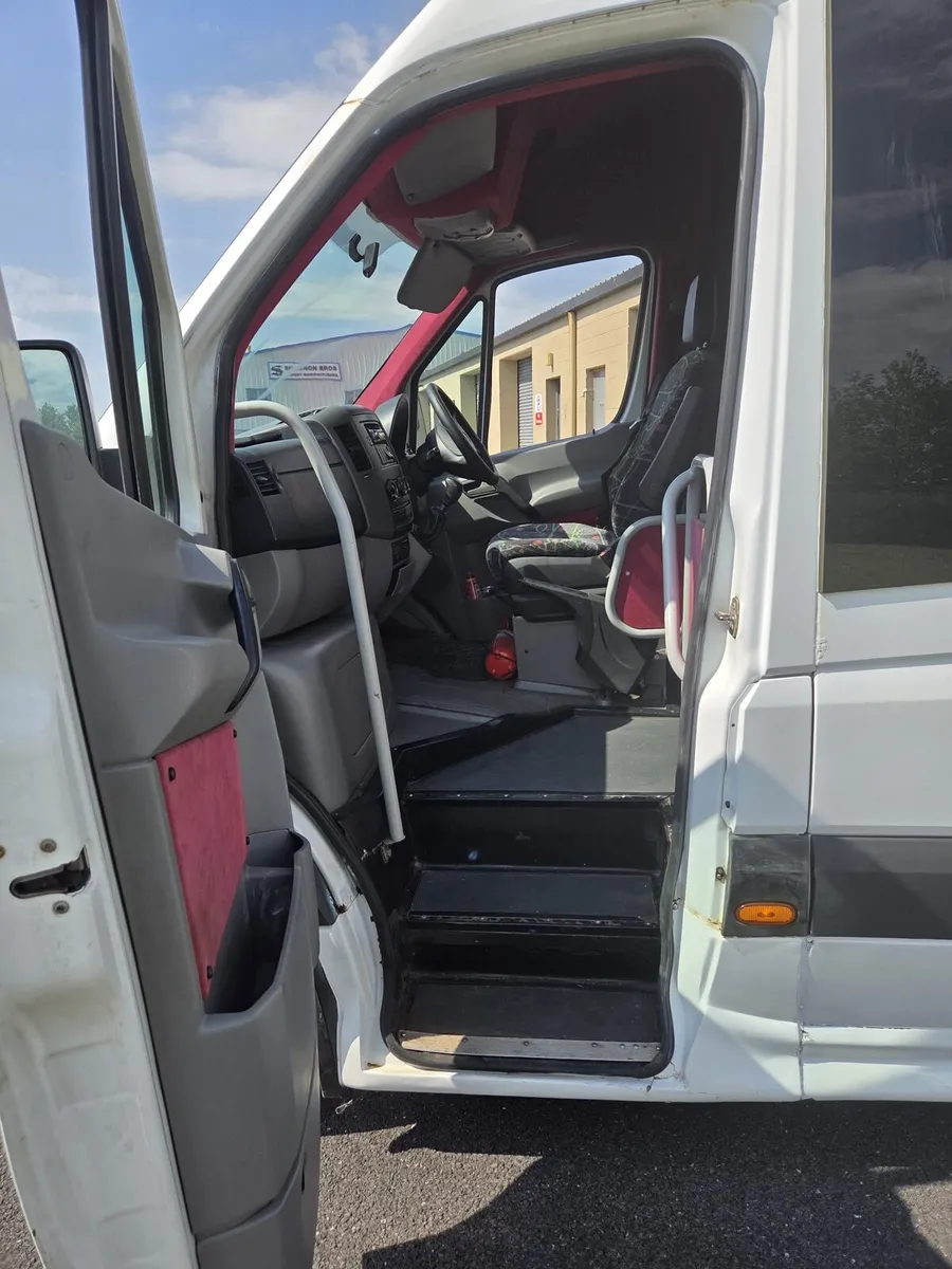 2009 Mercedes Sprinter Minibus 
X18 seater - Image 4